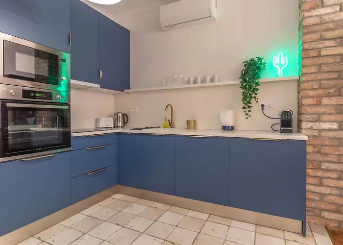 2bdr Bohemian Soho By Nw בודפשט