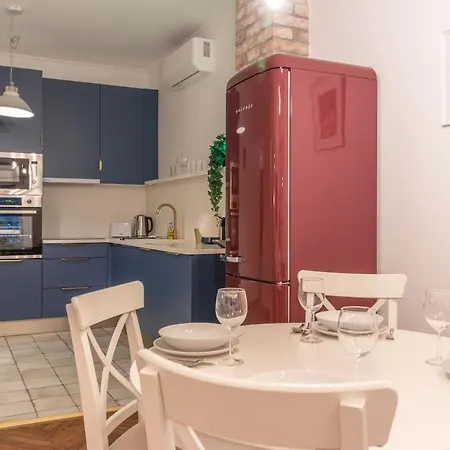 2bdr Bohemian Soho By Nw