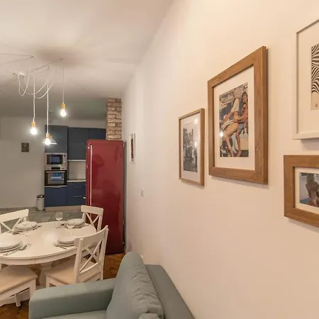 2bdr Bohemian Soho By Nw Budapest