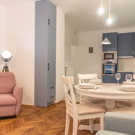 2bdr Bohemian Soho By Nw Lejlighed Budapest