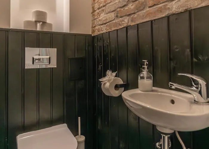 2bdr Bohemian Soho By Nw * Budapest