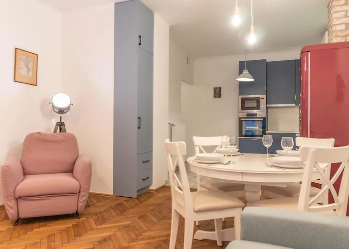 2bdr Bohemian Soho By Nw Apartment Budapest